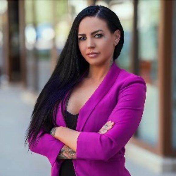 Meet your Posher, Bethanie - Picture 1 of 1